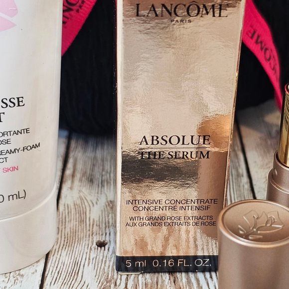 Women's Lancome Makeup Set of 8 - Picture 5 of 11